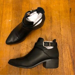 Steve Madden Defiant Booties